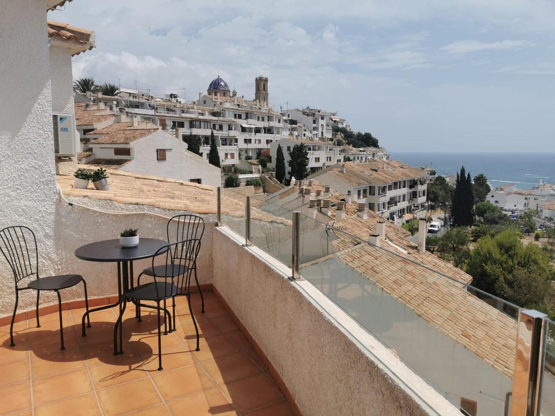 Atico-Duplex Con Vistas Al Mar Y Casco Antiguo En Altea Apartman Kültér fotó